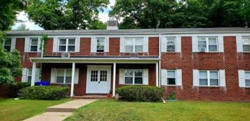 featured image of 404 Woodcliffe Ave