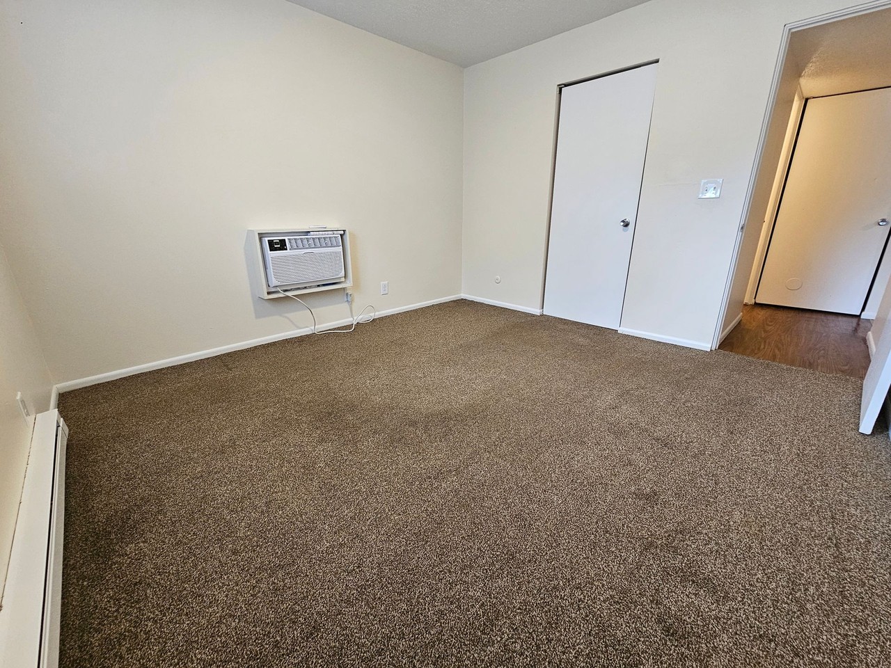 Meadow Creek Apartments - Photo 4 of 9