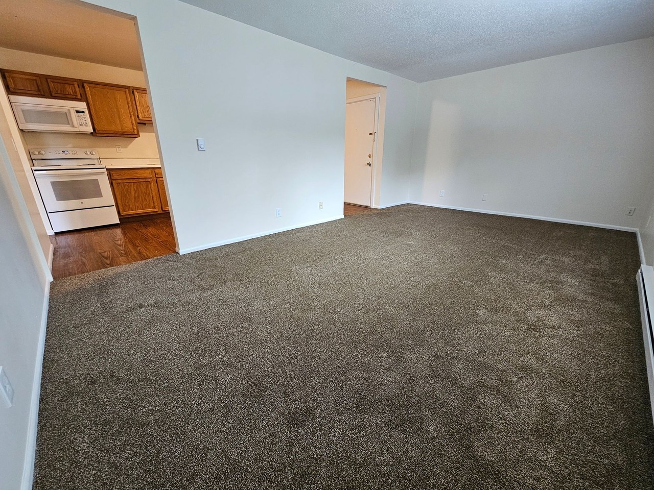Meadow Creek Apartments - Photo 5 of 9