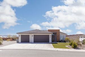 featured image of 6118 S Salix Way