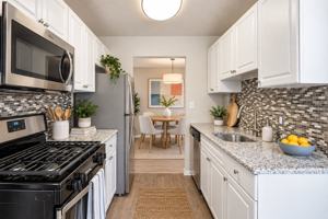 featured image of 1801 Hampshire Green Ln