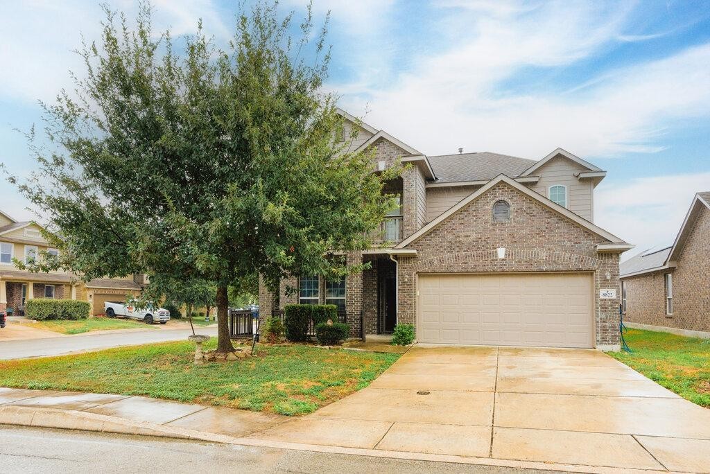 8822 Falcon Park - Photo 2 of 29