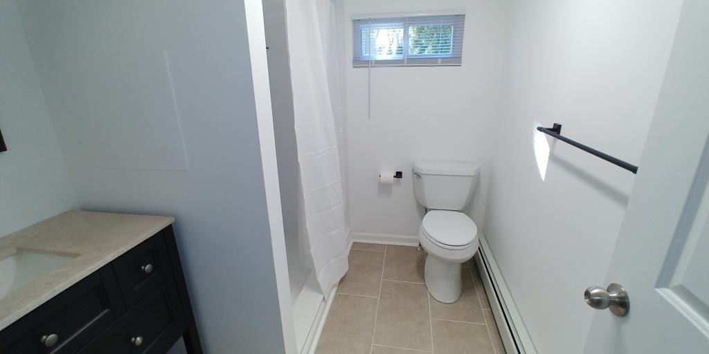 3147 Clive Ave - Photo 4 of 17