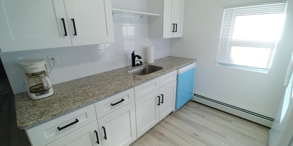 3147 Clive Ave - Photo 7 of 17
