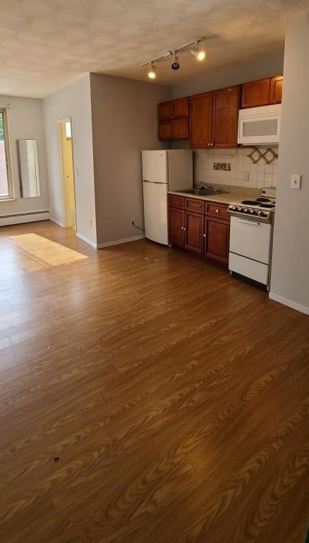 724 Delta Ave Apt 16