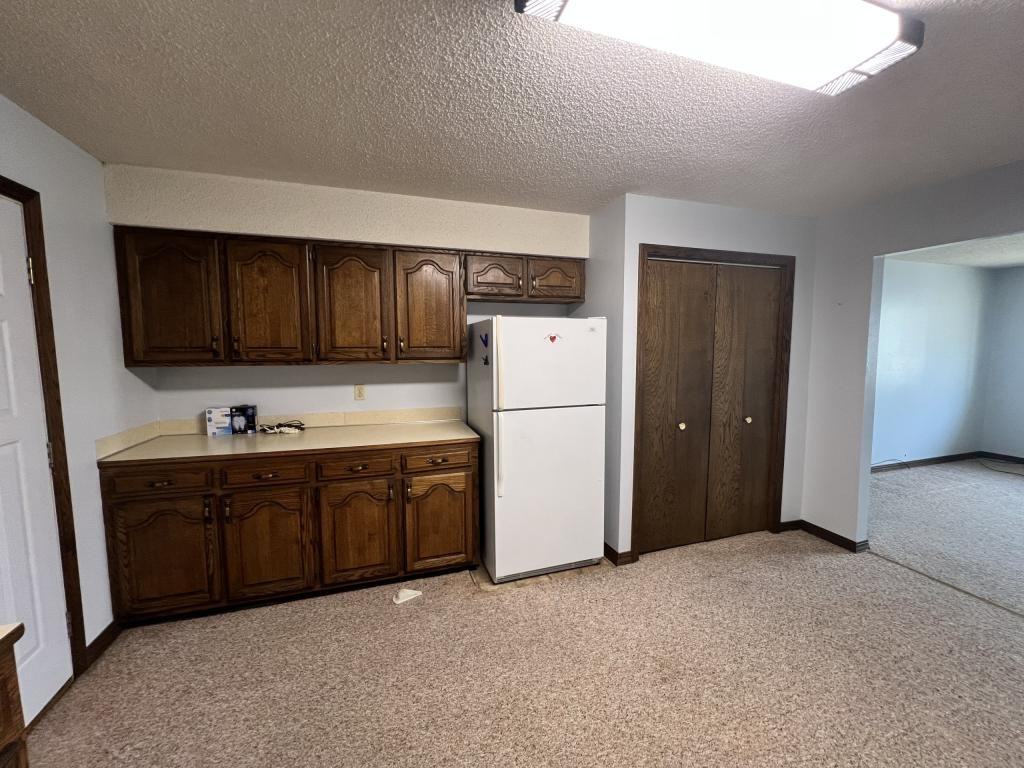 202 N Elm St - Photo 3 of 14