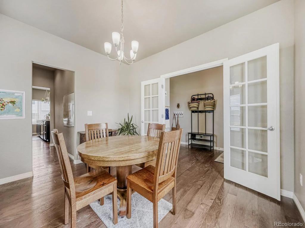 503 Mount Rainier St - Photo 3 of 21