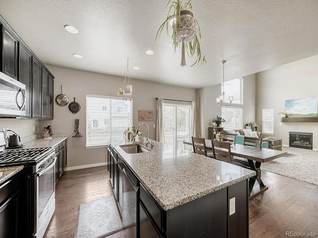 503 Mount Rainier St - Photo 6 of 21