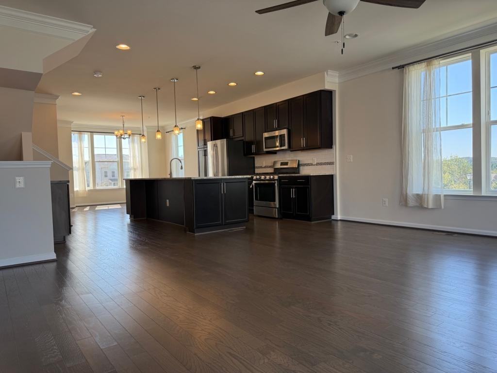 5585 Peregrine Way - Photo 5 of 18