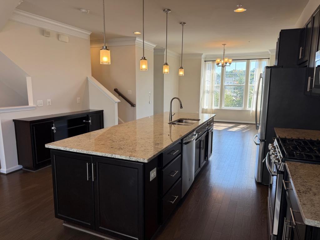 5585 Peregrine Way - Photo 6 of 18