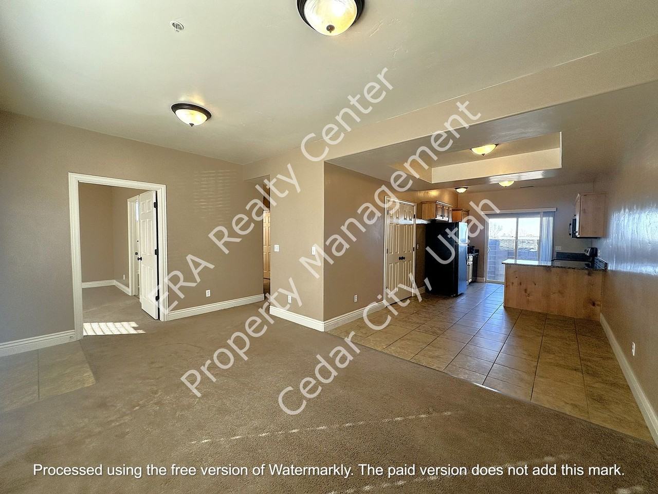 576 W 1045 N - Photo 5 of 25