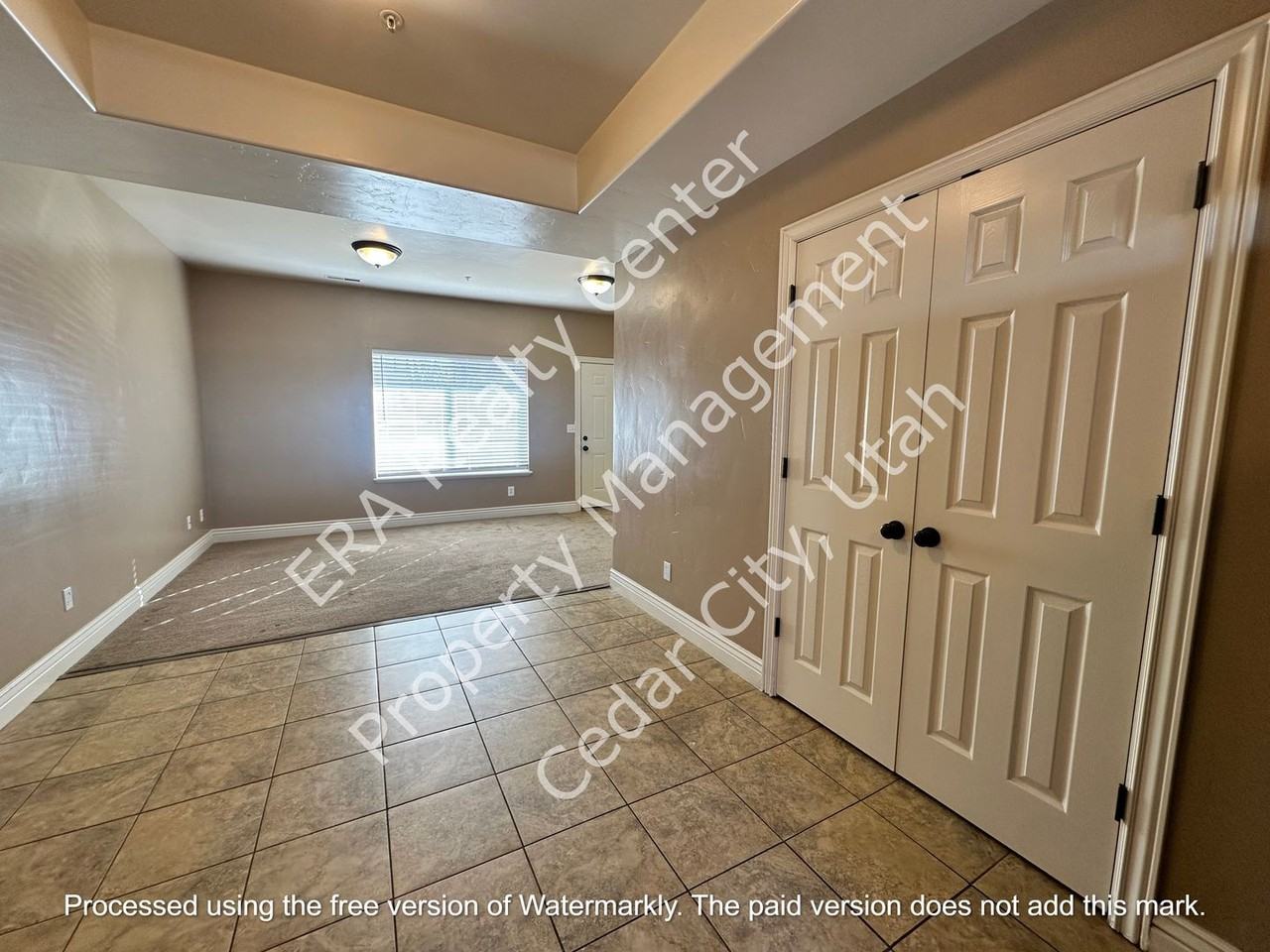 576 W 1045 N - Photo 7 of 25