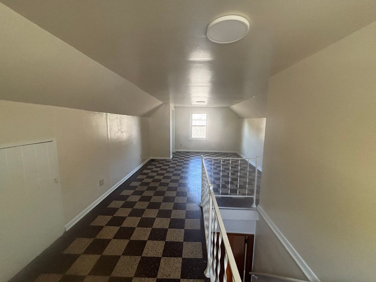 514 E 5th St - Photo 7 of 7
