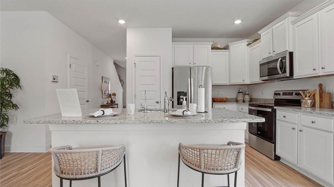 532 Melrose Way - Photo 2 of 41