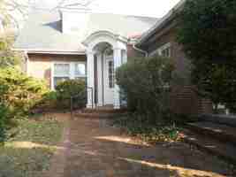 featured image of 1535 Gordon Ave