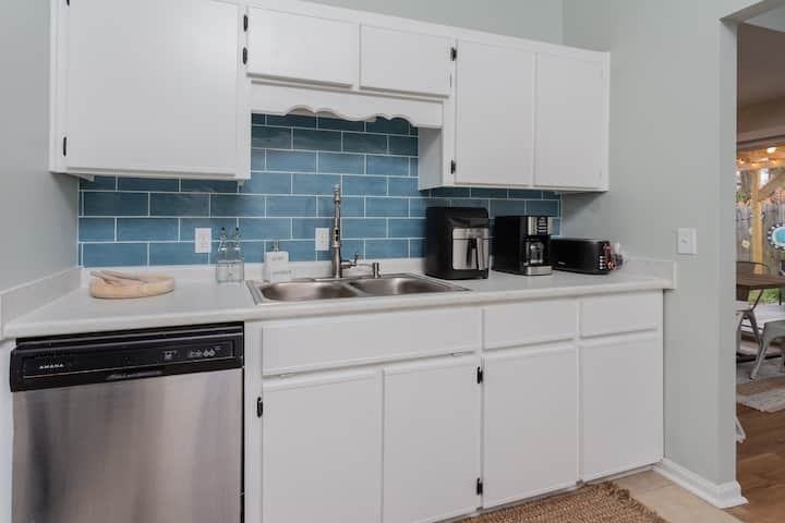 309 Redan Dr - Photo 3 of 21