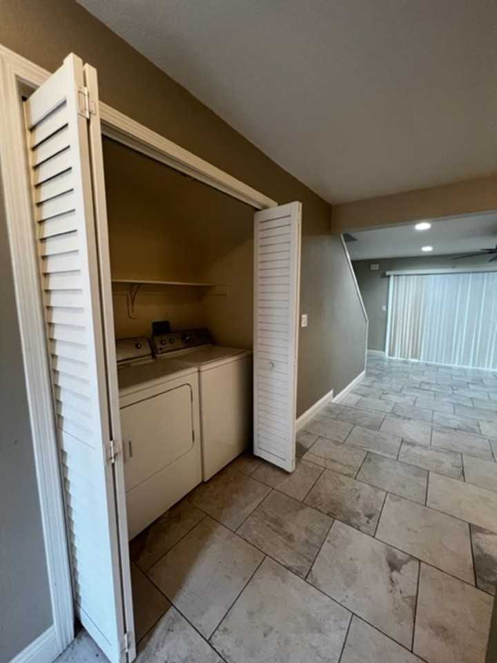 138 Rainbow Ct - Photo 5 of 37