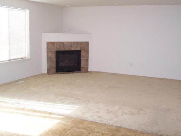 2722 Ne 126th Ave - Photo 2 of 3