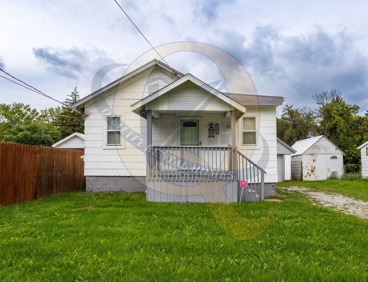 1235 Norton St - Photo 2 of 16