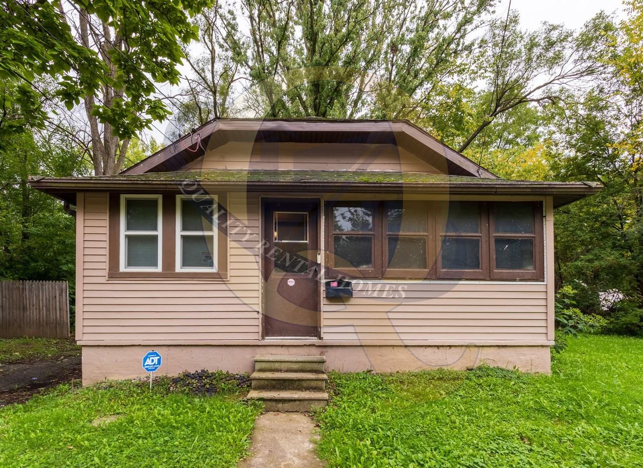 635 Simcoe Ave - Photo 2 of 16
