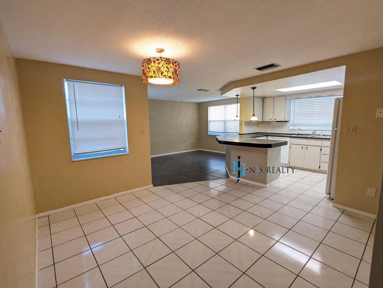 3136 Pinon Dr - Photo 2 of 20