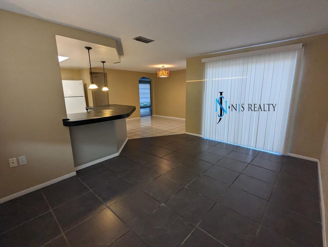 3136 Pinon Dr - Photo 4 of 20