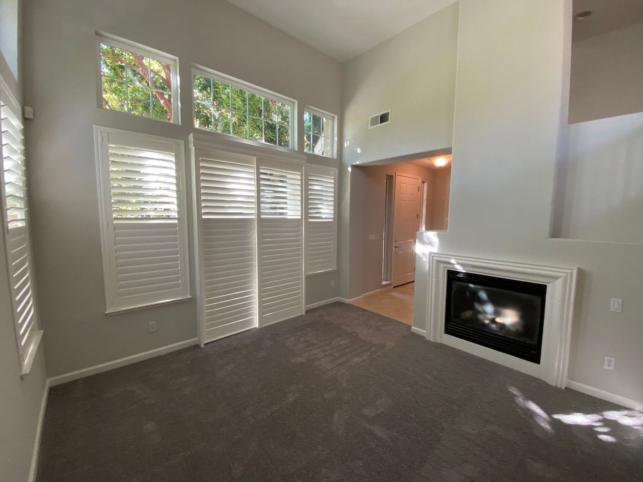 4057 Crandall Cir - Photo 4 of 50
