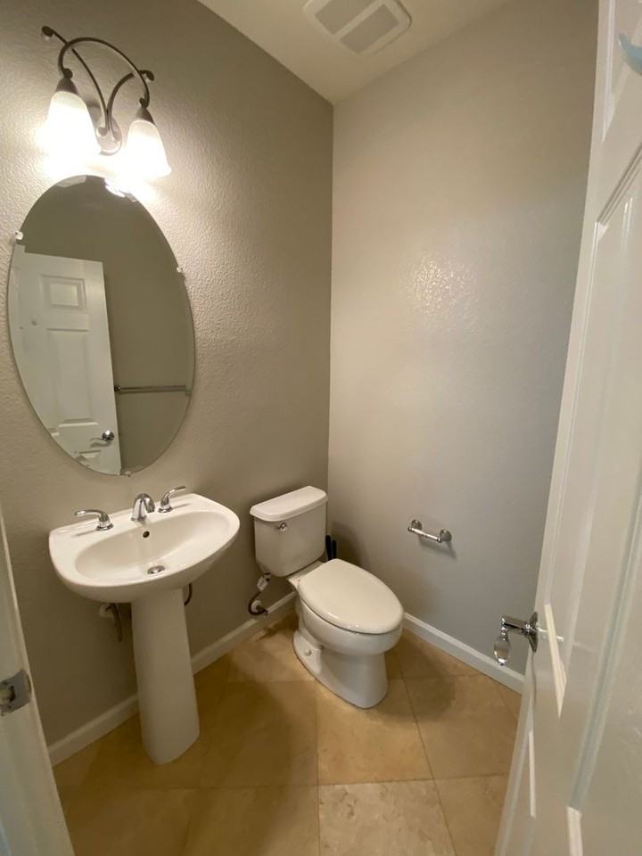 4057 Crandall Cir - Photo 6 of 50
