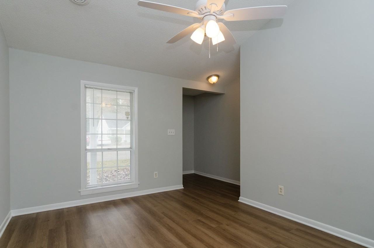 819 Varsity Dr - Photo 5 of 16