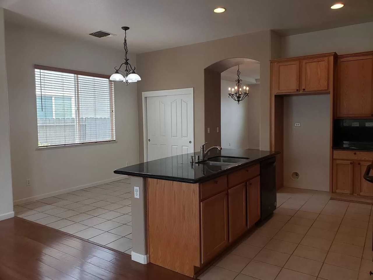 11858 Larisa Way - Photo 5 of 11