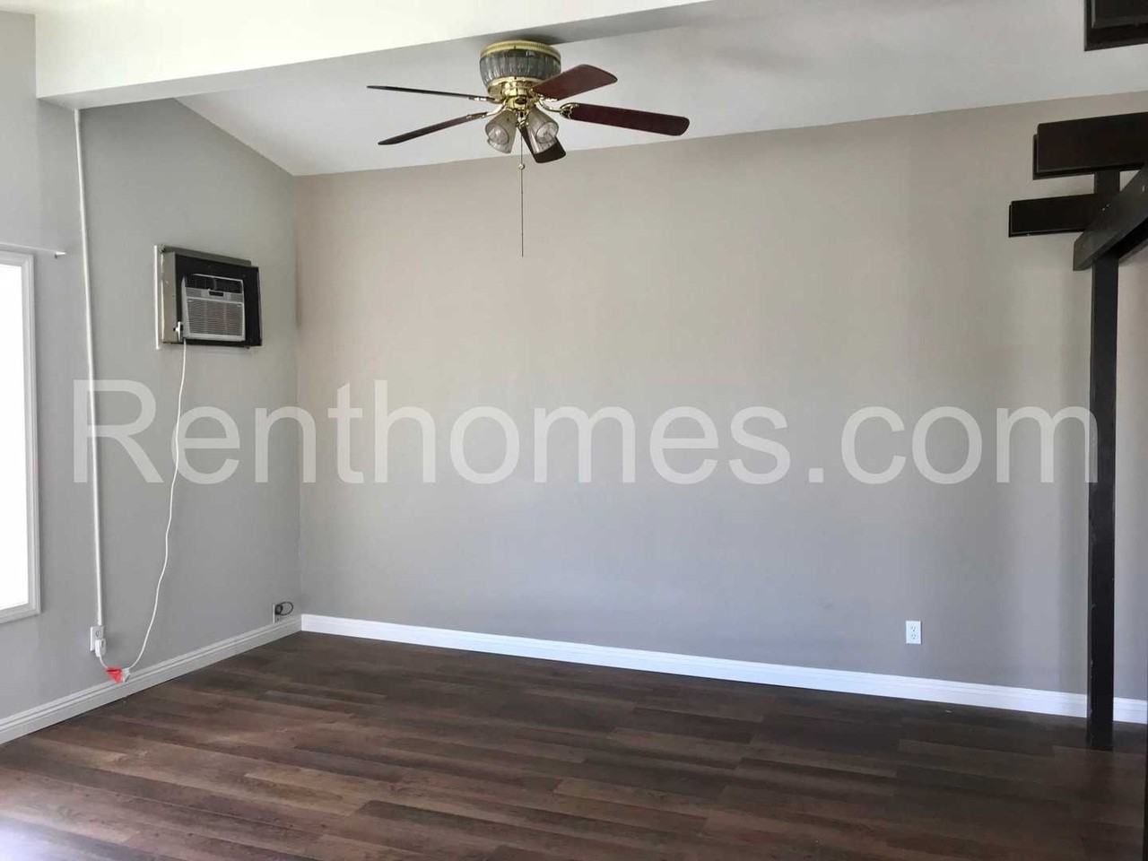 3662 Hondo St - Photo 3 of 12
