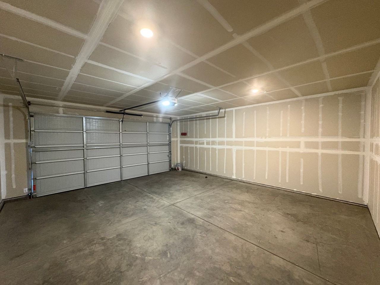 241 E Tyler Ave - Photo 3 of 35