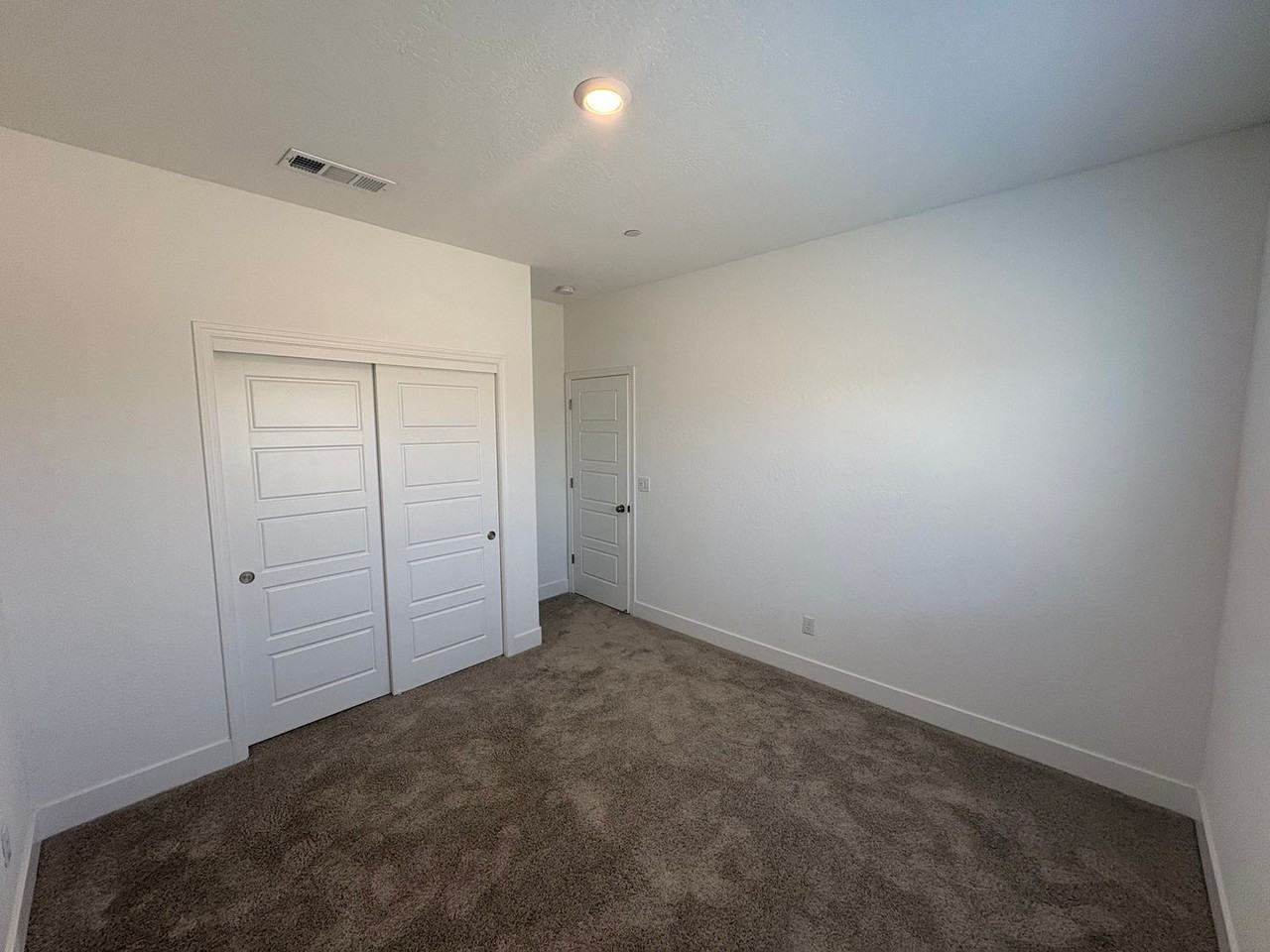 241 E Tyler Ave - Photo 7 of 35
