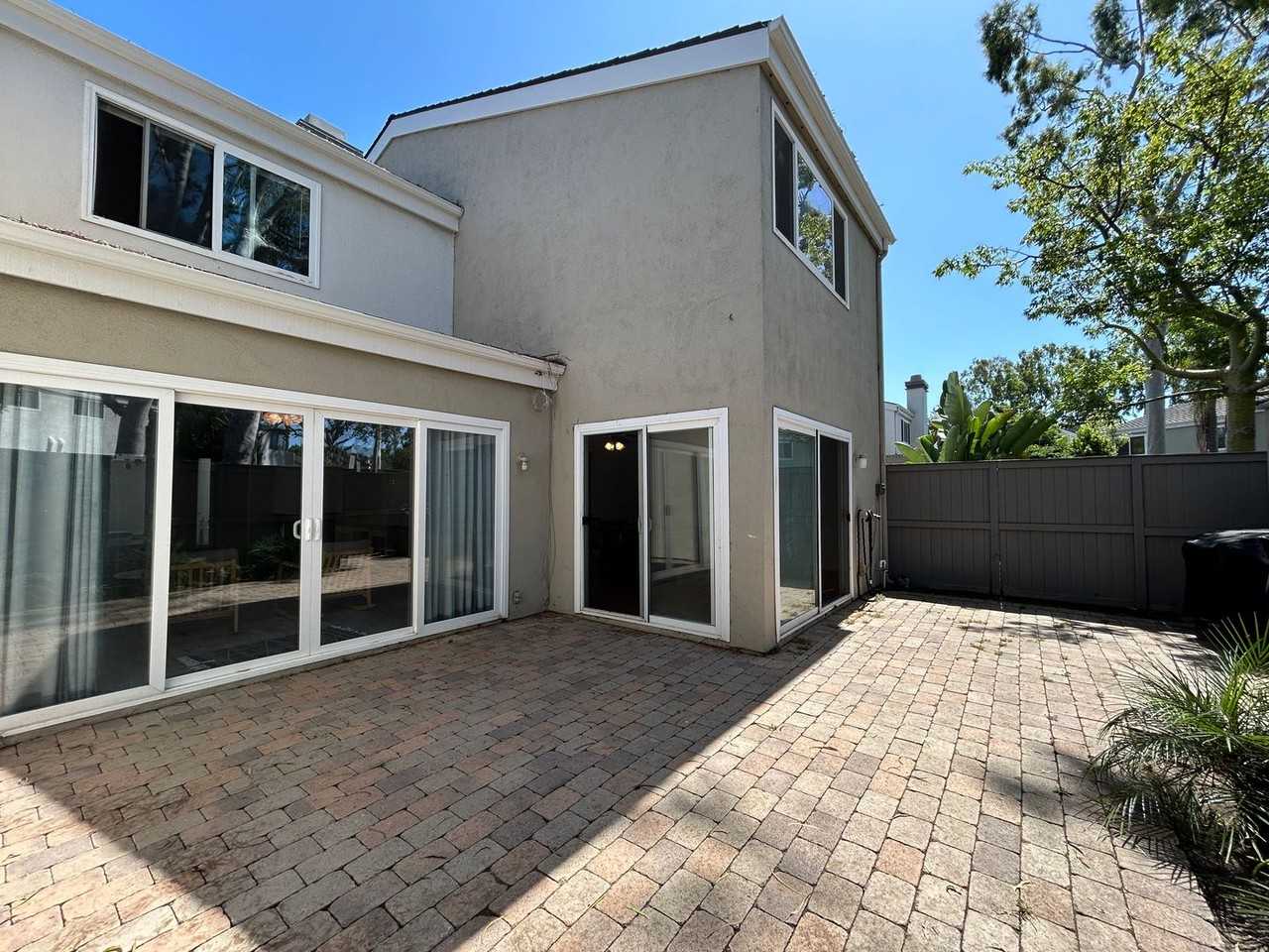7076 Little Harbor Dr - Photo 3 of 37