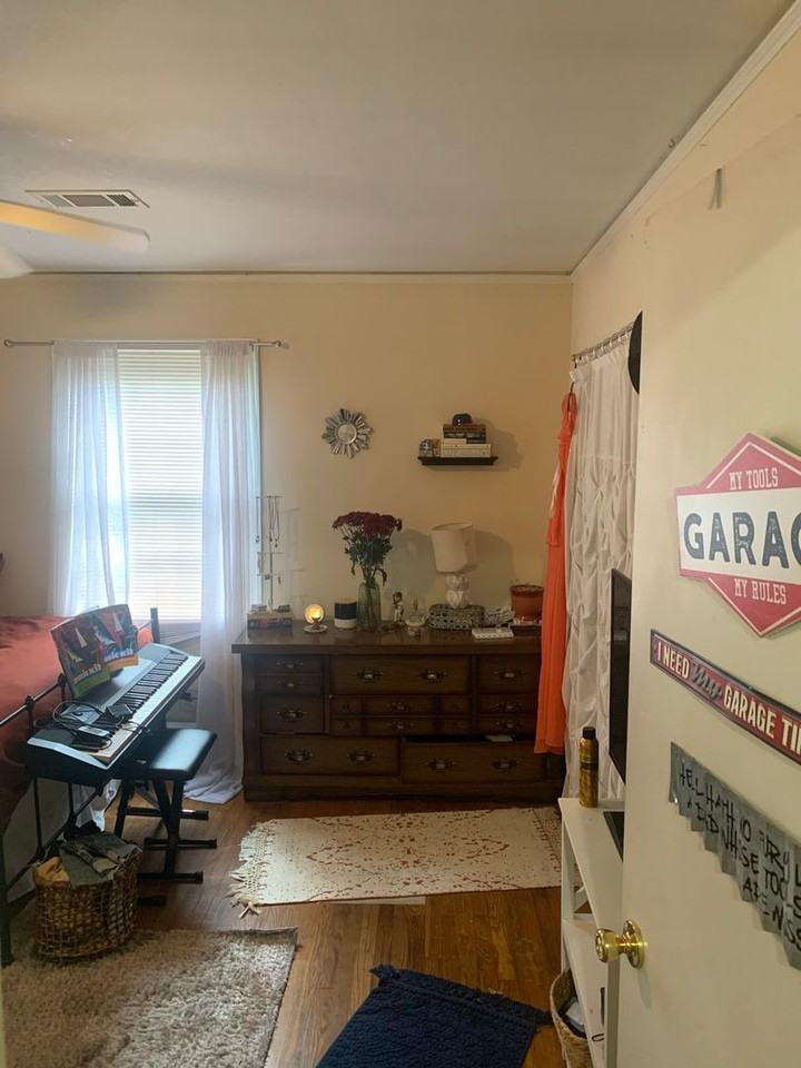 1663 S Milledge Ave - Photo 3 of 50