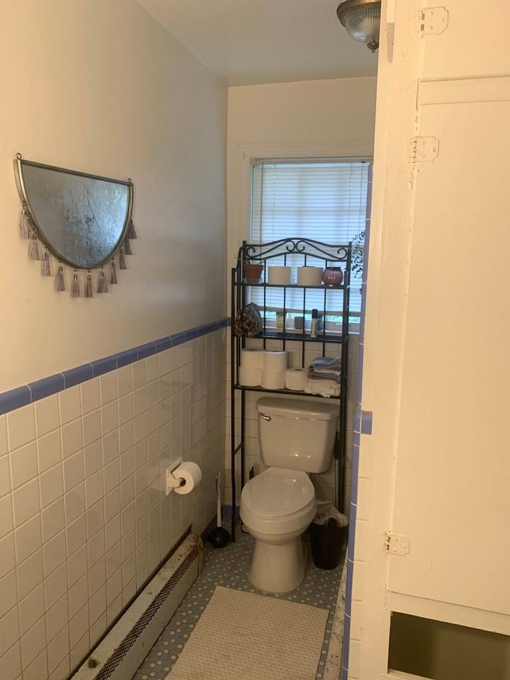 1663 S Milledge Ave - Photo 4 of 50