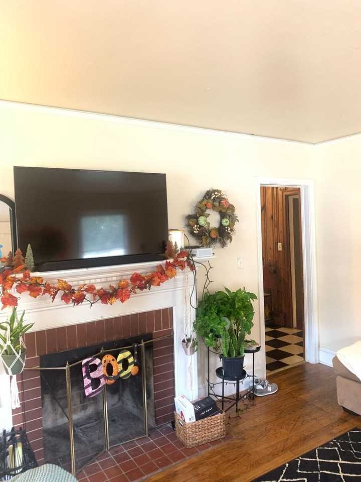 1663 S Milledge Ave - Photo 5 of 50