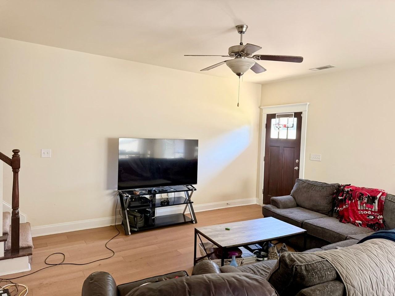 145 Ruth St - Photo 3 of 21