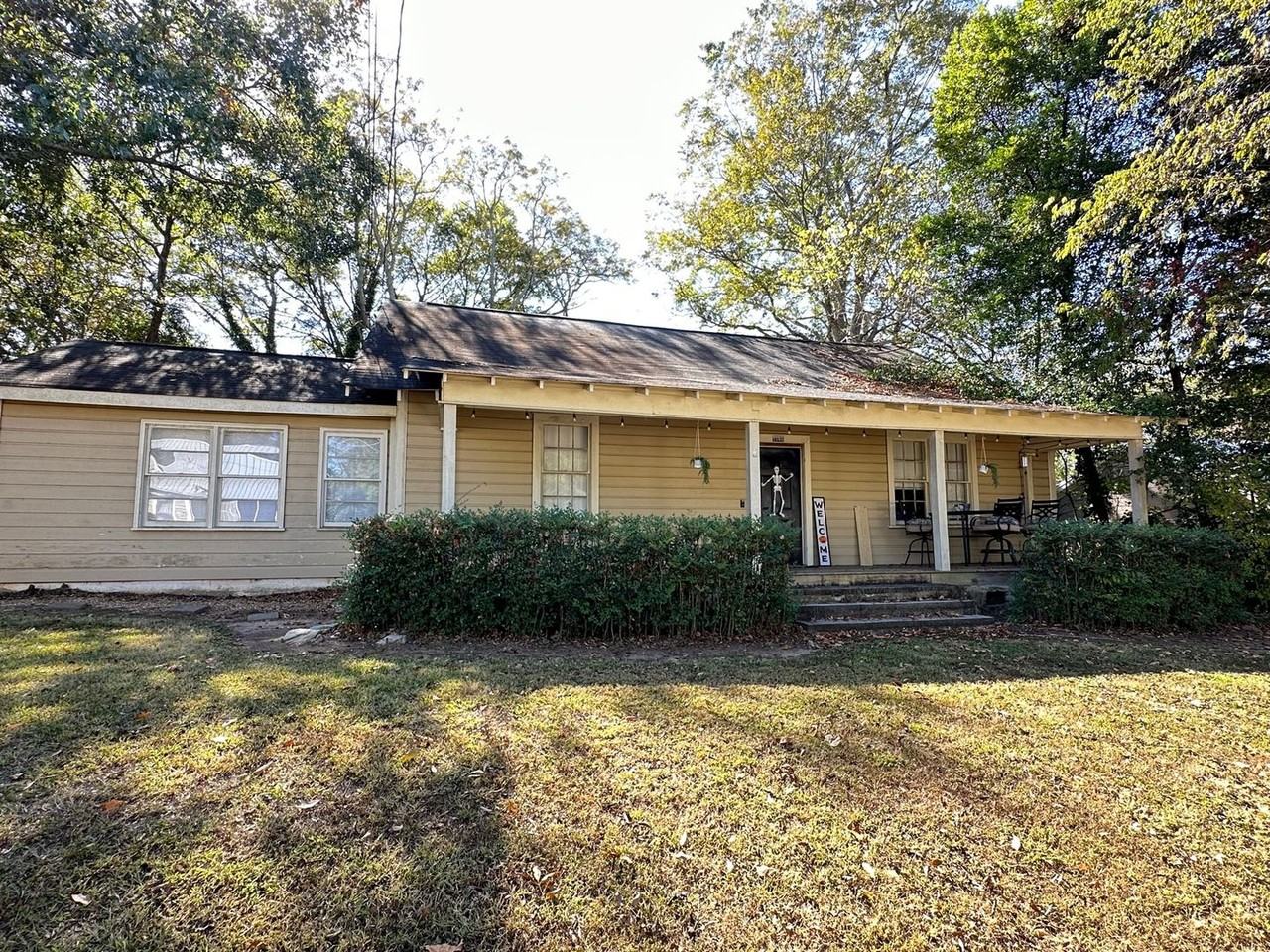 1060 Oconee St - Photo 3 of 20
