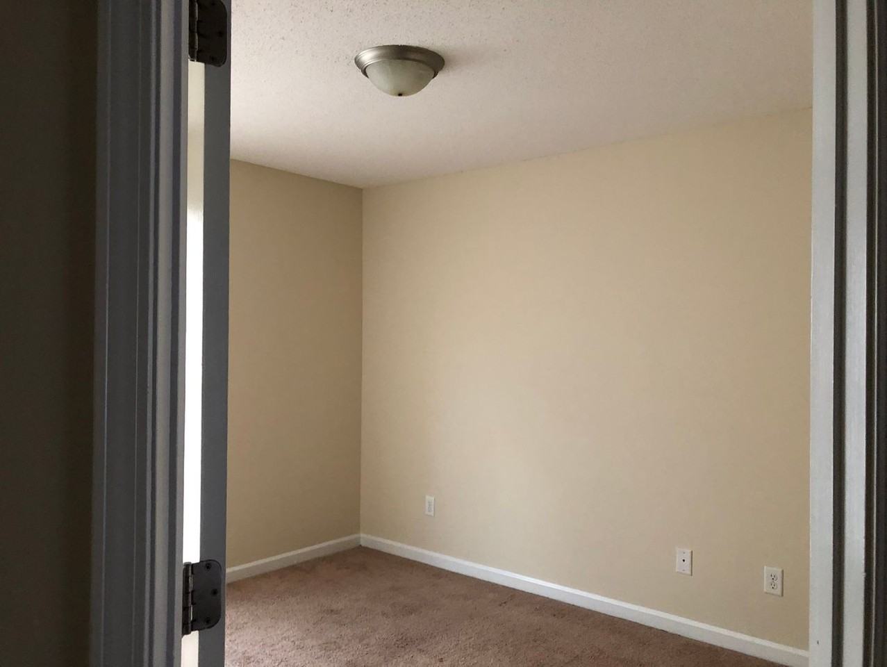 224 Glade Ln - Photo 3 of 6