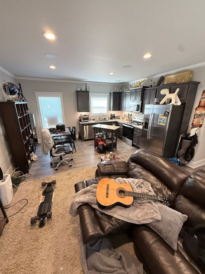 189 Strickland Ave - Photo 4 of 19