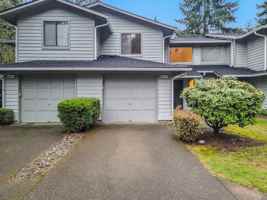 featured image of 16004 Ne 42nd Ct