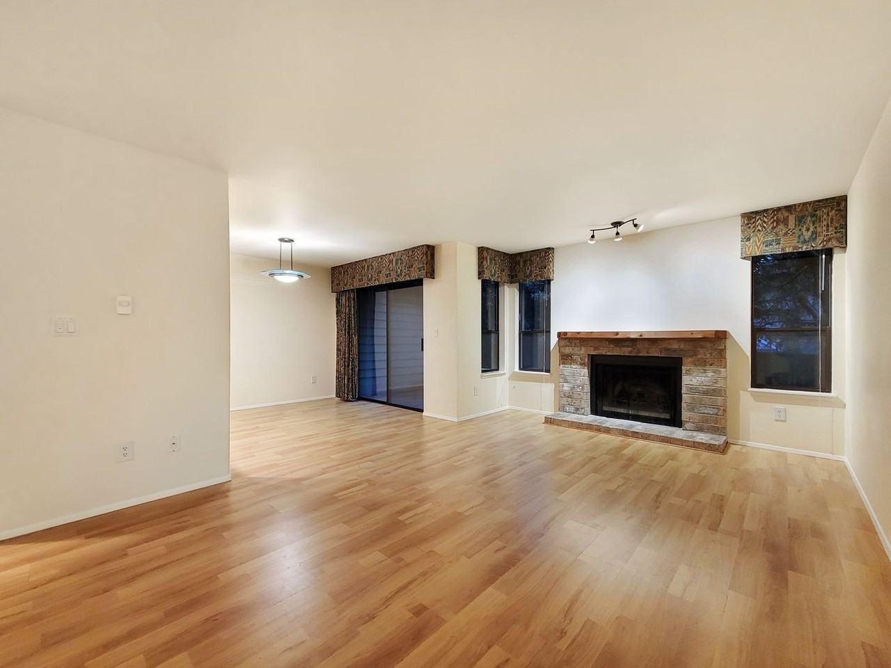 16004 Ne 42nd Ct - Photo 5 of 21