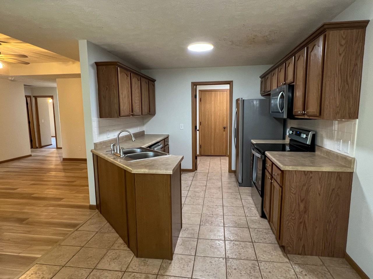 2957 W Cardinal St - Photo 5 of 31
