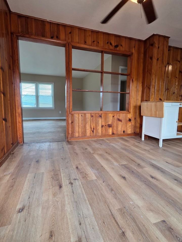 160 Park Ave - Photo 7 of 25