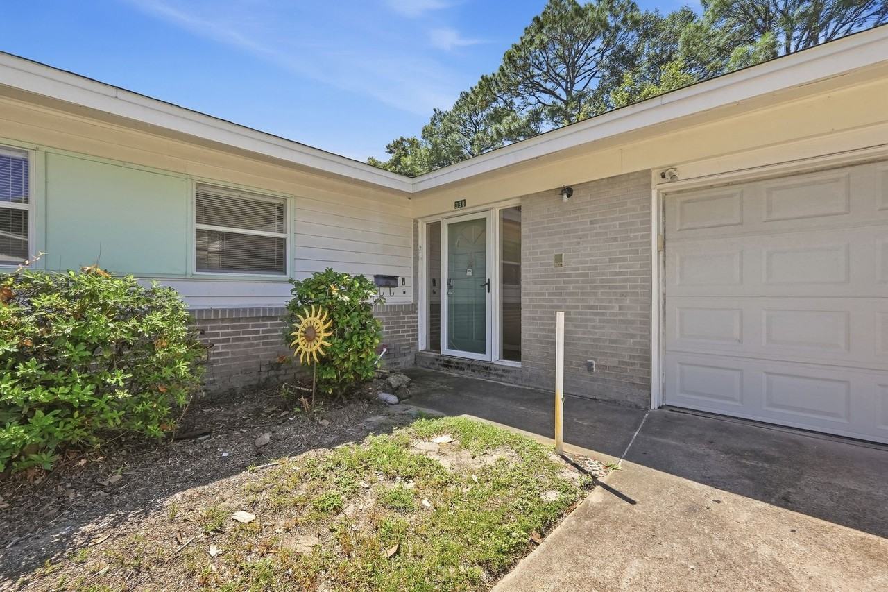 338 Coral Dr Sw - Photo 2 of 41