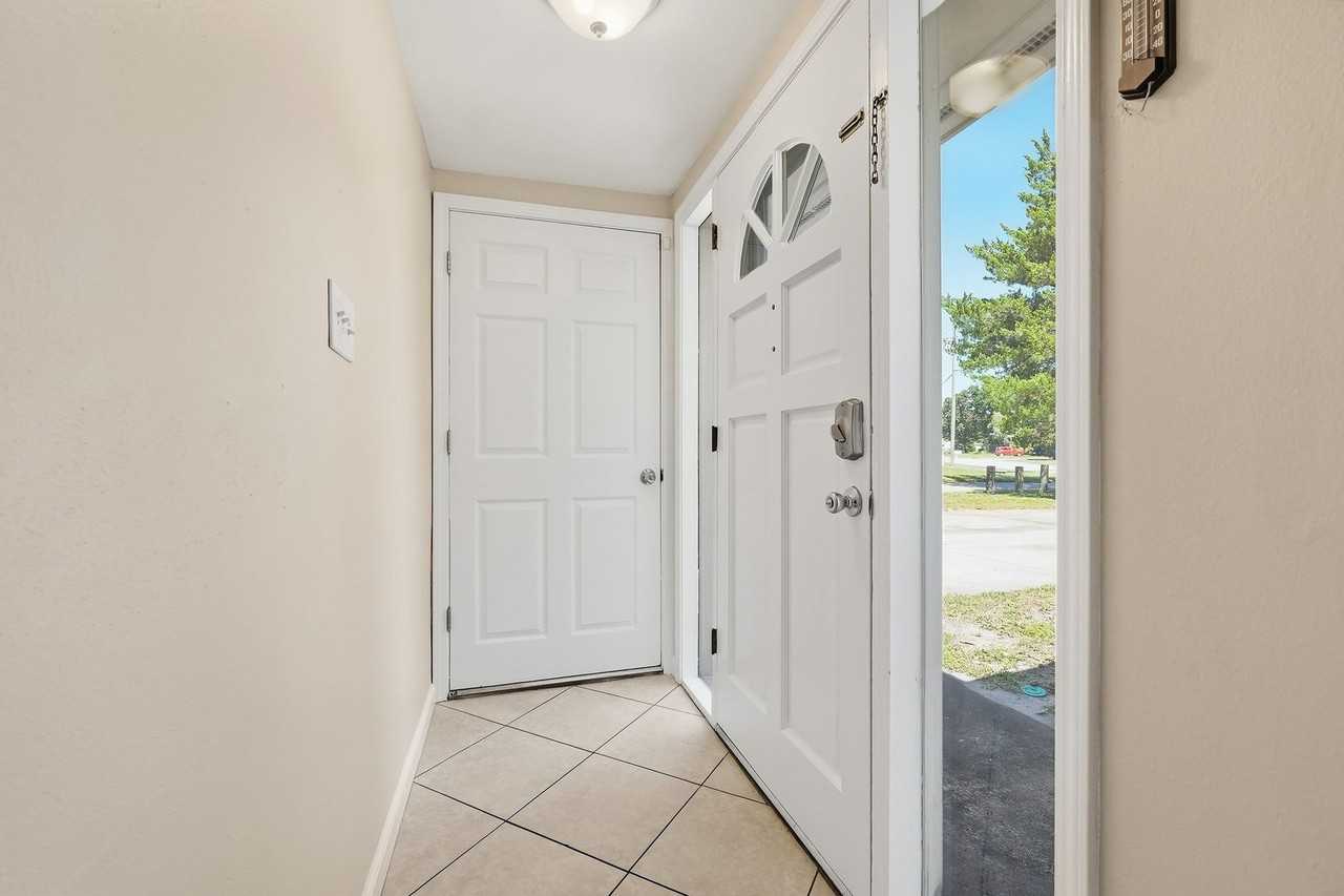 338 Coral Dr Sw - Photo 3 of 41