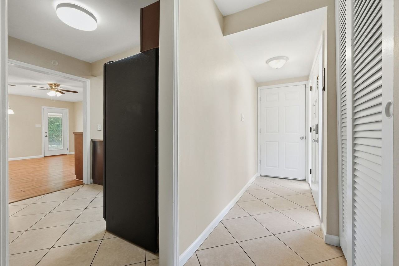 338 Coral Dr Sw - Photo 4 of 41