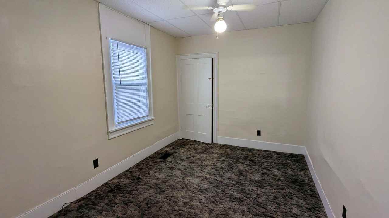 212 North Ave Ne #1 - Photo 3 of 21