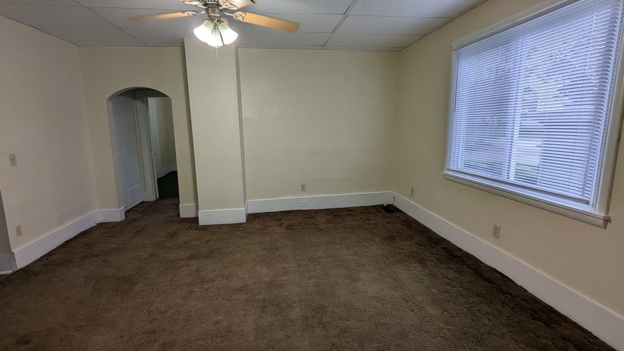 212 North Ave Ne #1 - Photo 6 of 21